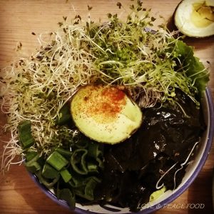 food-190115-sprossen-algen-bowl